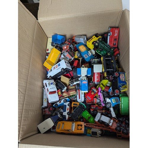 646 - Box of mixed diecast vehicles in played with condition Inc Dinky, Tonka, Triang Matchbox, Lesney etc... 