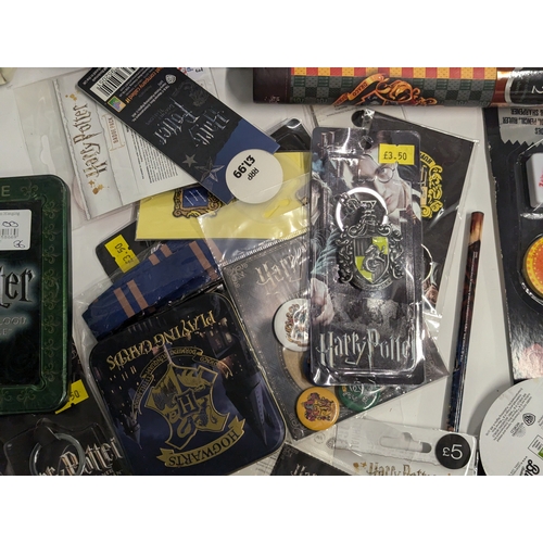 661 - Harry Potter colouring books and stationery.