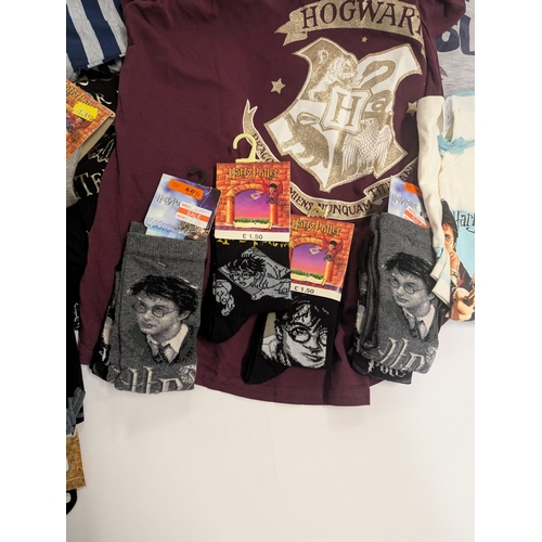 666 - Harry Potter bags and clothes including ladies dressing gown 16/18, ladies pyjamas 16/18. Ladies pyj... 