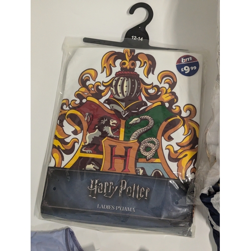 666 - Harry Potter bags and clothes including ladies dressing gown 16/18, ladies pyjamas 16/18. Ladies pyj... 