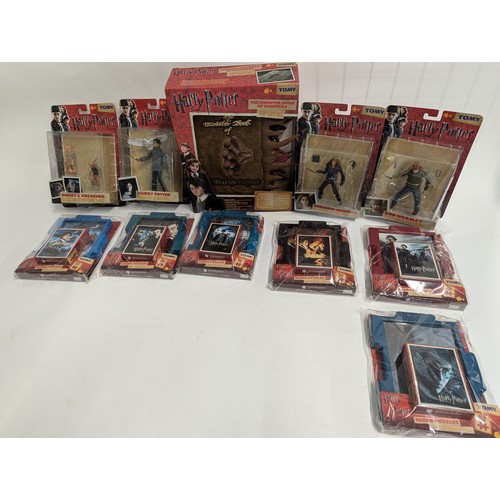 669 - Harry Potter 6 micro-puzzles. 4 x Deathly Hallows figures inc Harry, Ron and Hermione. The Monster B... 