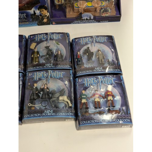 671 - Harry Potter assorted figures inc: Series 1 & 2 Mini figures eg Harry, Ron, Hermione; Lupin were... 