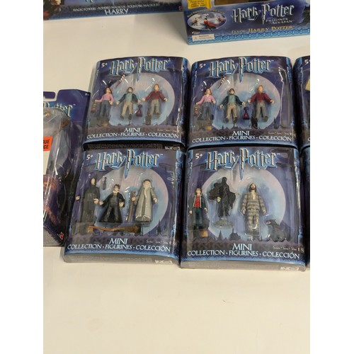 671 - Harry Potter assorted figures inc: Series 1 & 2 Mini figures eg Harry, Ron, Hermione; Lupin were... 