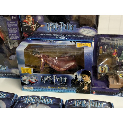 671 - Harry Potter assorted figures inc: Series 1 & 2 Mini figures eg Harry, Ron, Hermione; Lupin were... 