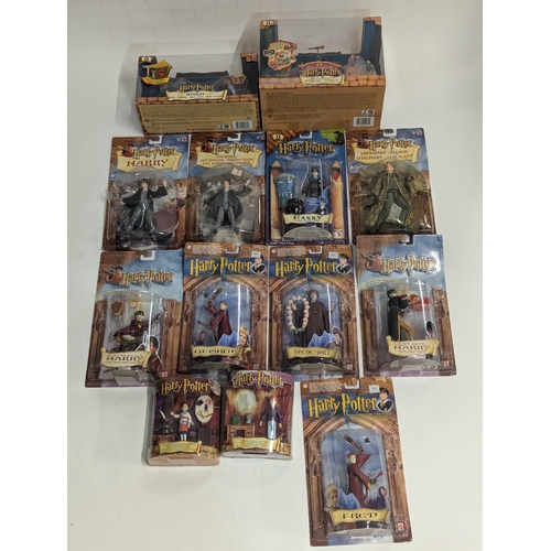 674 - Harry Potter Figures including Harry Potter, Voldemort, Fred, Tom riddle, Weasley house, Quidditch Z... 