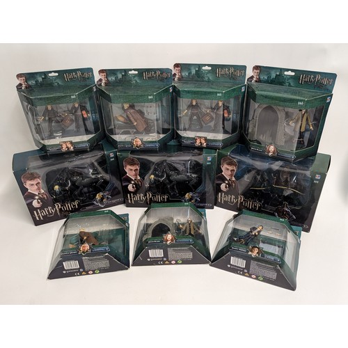 682 - Harry Potter Order of the Phoenix, boxed figures inc. Fred & George, Harry Potter, Thestral Mad-... 