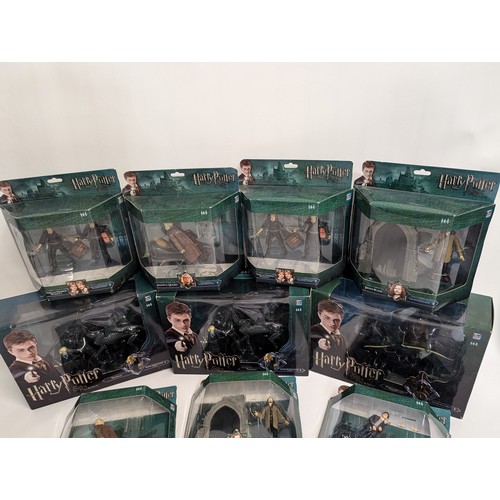 682 - Harry Potter Order of the Phoenix, boxed figures inc. Fred & George, Harry Potter, Thestral Mad-... 