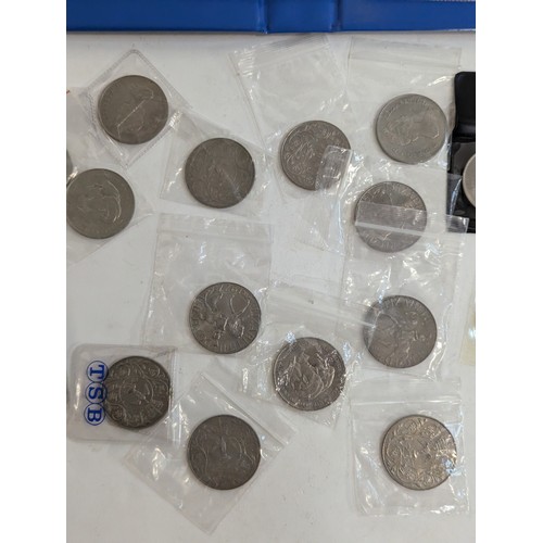 160 - Mixed UK coins, including silver and brass threepences, commemorative crowns, Danbury Mint History o... 