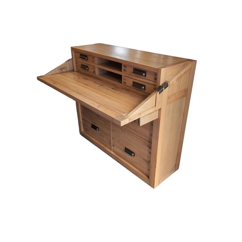 478 - Halo Montana office chest, in nibbed oak. Comprised of 4 upper small drawers, over lower cupboard &a... 