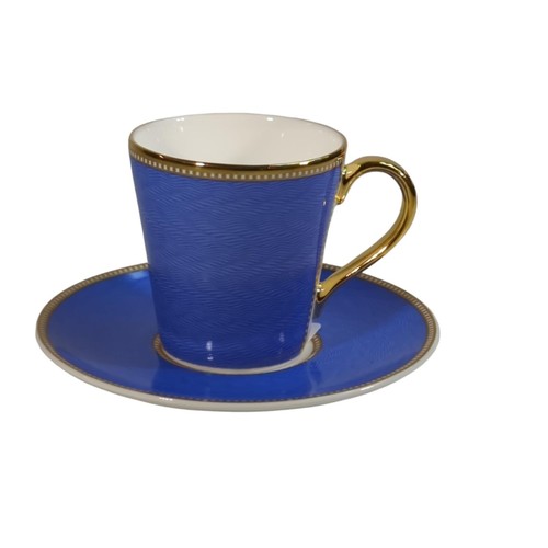 81 - The Royal Collection set of set coffee cups and saucers with imitation guilloché pa... 