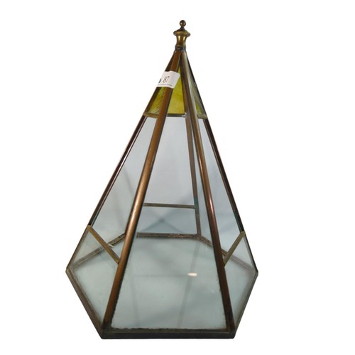 87 - Terrarium. Hexagonal prism shape. H36cm. Base diameter 26cm.