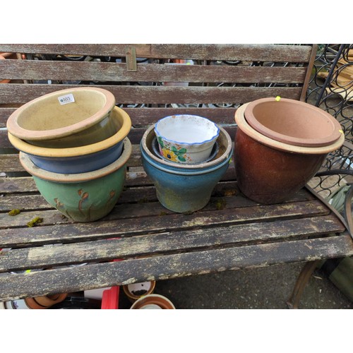 103 - 7 glazed garden pots + 1 other ceramic pots. Largest diameter - 30cm, H24cm.