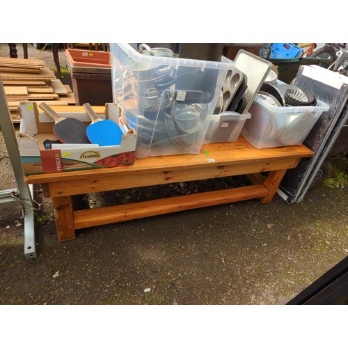 113 - Varnished, pine coffee table with removable top. W64cm, L141cm, H41cm.