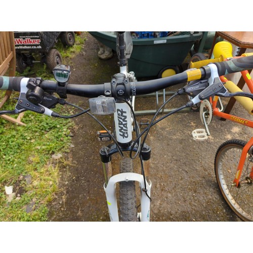 120 - Giant Tempt 27-gear mountain bike. 27.5