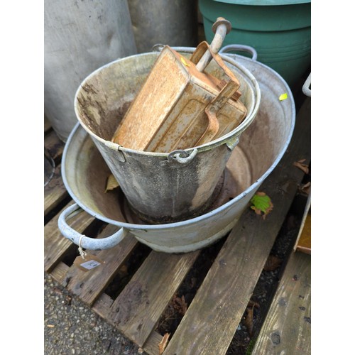 76 - Galvanised bucket + large, galvanised planter + Valor paraffin can (Esso sticker on side).