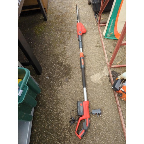 180 - Flymo Husqvarna AB battery operated extendable hedge trimmer