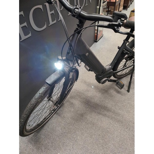 122 - Scott Sub E-Ride Active e-bike (2020). EPAC: 25km/h, 0.25kW. Bosch motor. Disk brakes. Charger, inst... 