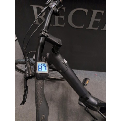 122 - Scott Sub E-Ride Active e-bike (2020). EPAC: 25km/h, 0.25kW. Bosch motor. Disk brakes. Charger, inst... 