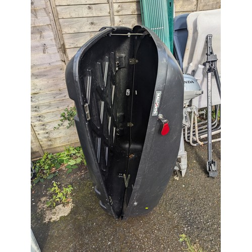 41 - Halfords roof rack and large, lockable roof box with key. 135cm by 91cm approx