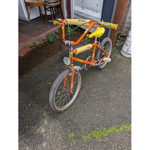 121 - Original Halfords Stormer BMX bike. Appears in original condition. 