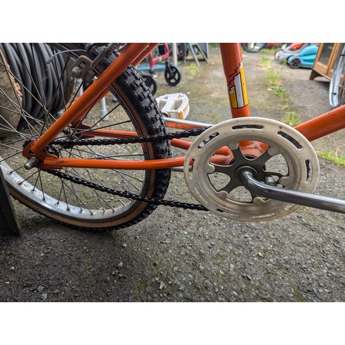 121 - Original Halfords Stormer BMX bike. Appears in original condition. 