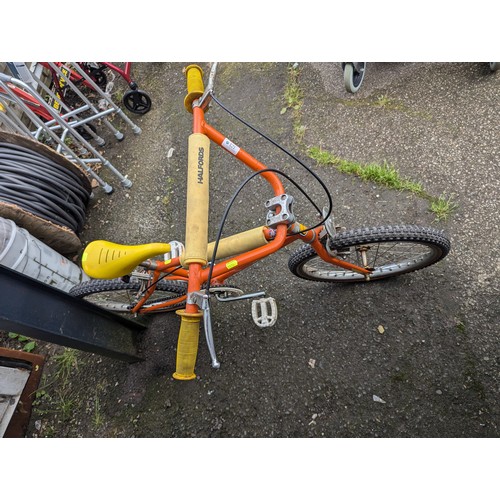 121 - Original Halfords Stormer BMX bike. Appears in original condition. 