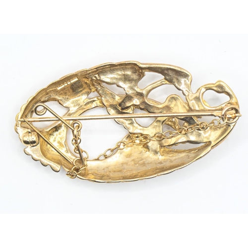 2 - 9ct gold Children of Lir swan brooch with attached safety chain, length 45mm, gross weight 10.6 gram... 