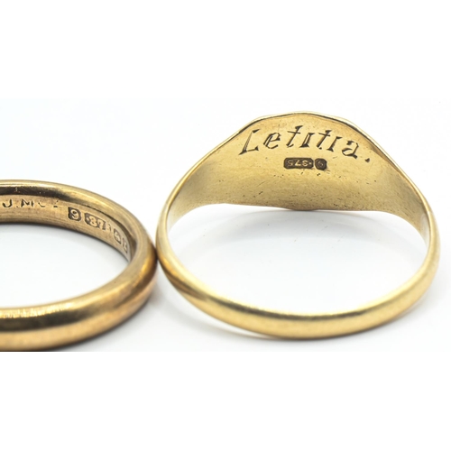 37 - Two 9ct gold rings, comprising: a band ring, size N; and a signet ring, inscribed 'Letitia' to under... 