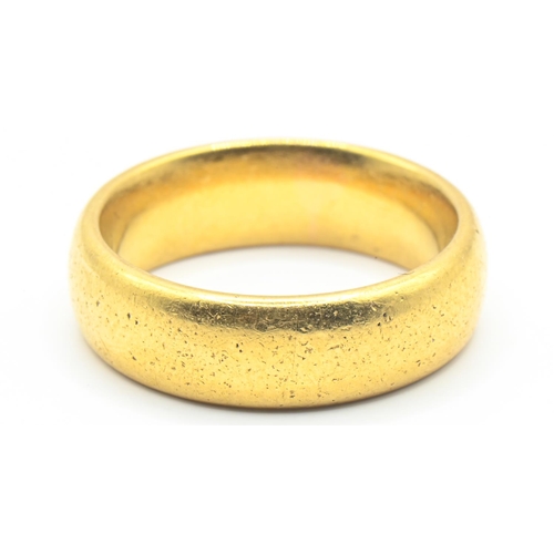 40 - 22ct gold band ring, hallmarked London 1969, size M, 10.3 grams