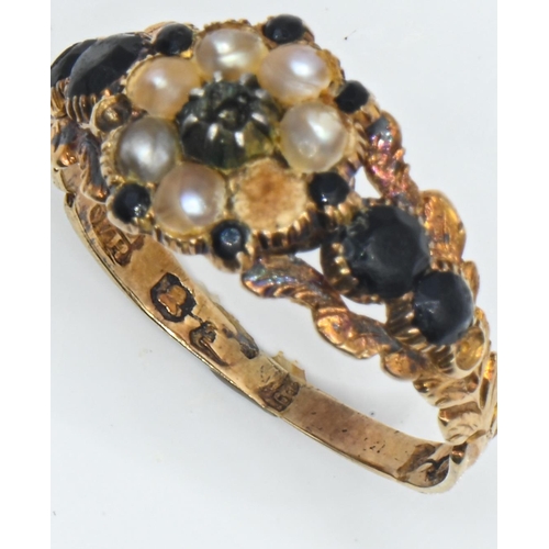 106 - Georgian 18ct gold, seed pearl and black bead flowerhead mourning ring, maker's mark JLWR, some rubb... 