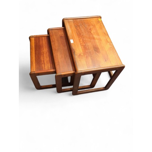 695 - Nest of 3 mid-century modern style tables. Largest W62cm D40cm H47cm