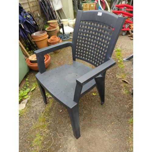 104 - 4x plastic stacking patio chairs with lattice backs