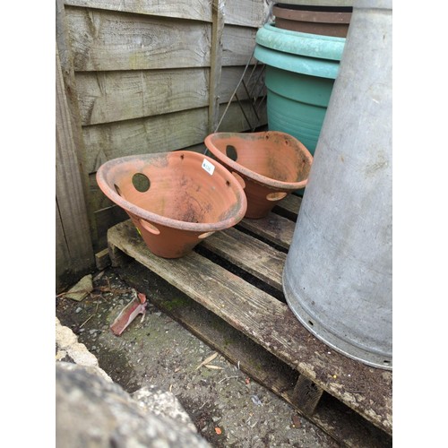 138 - 2x terracotta wall hanging (but also can free-stand) strawberry style planters. W35cm H18cm