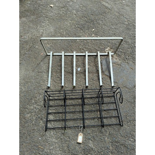 45 - 2x metal boot racks