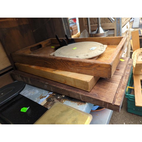 177 - Various breadboards, chopping boards, tray etc