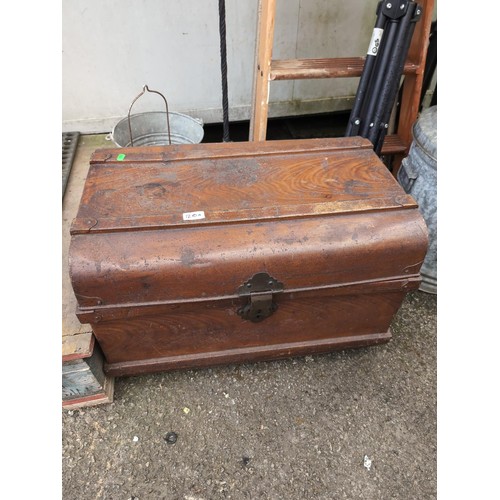 120A - Metal travel trunk W65cm