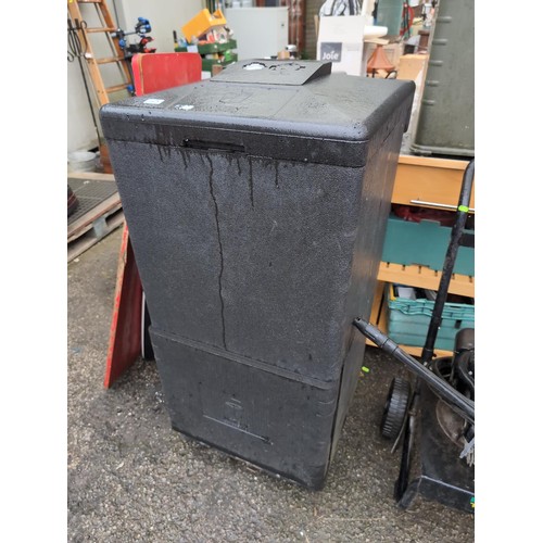 163 - Hotbin 200l garden composter. Produces compost every 90 days. Appears in good used condition. 115 x ... 