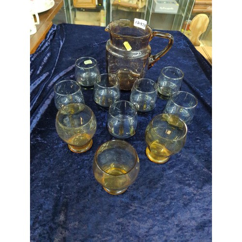 1297A - Mid century style glassware inc. lemonade jug and three glasses and seven tumblers