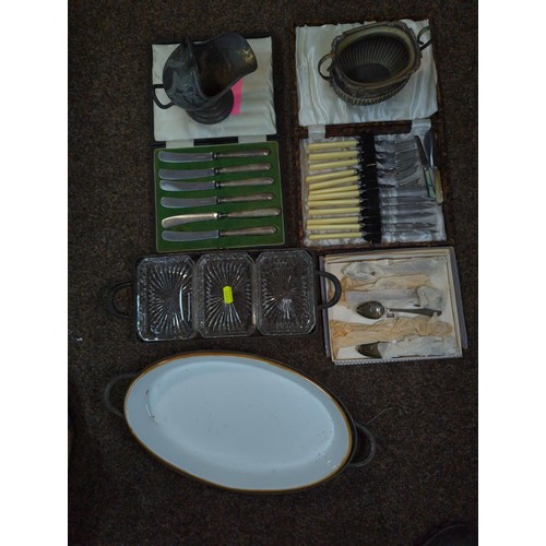 1301 - Box of assorted metalware, cased flatware etc.