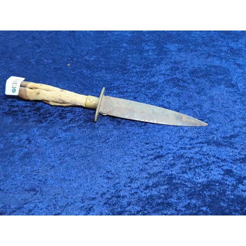 1309 - Deer foot handled knife