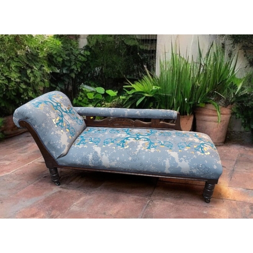 579 - Victorian aesthetic movement framed chaise lounge, with later reupholstered hand silk-screen print w... 