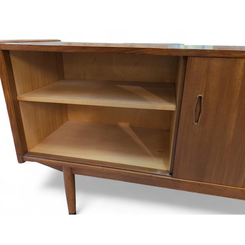 516 - Nils Jonsson for Hugo Troeds, Sweden, teak sideboard. With 5 central drawers inc. cutlery drawer, an... 