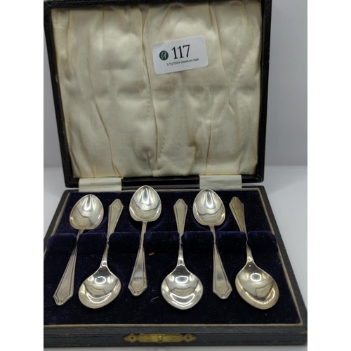 117 - cased set of 6 silver teaspoons, hallmarked Birmingham, wt 56 gms