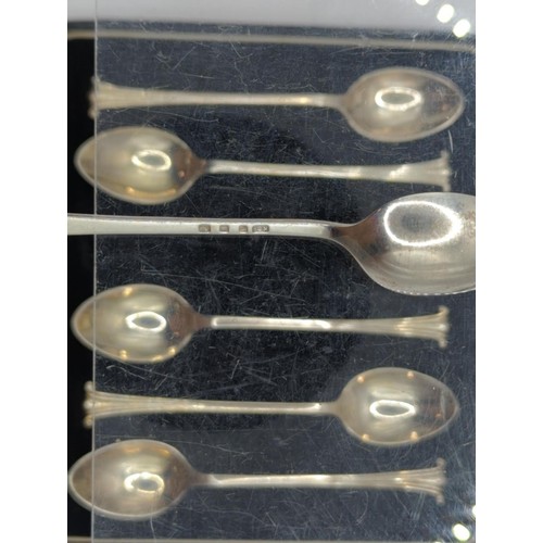 118 - Cased set of 6 silver teaspoons, hallmarked London, wt 70gms