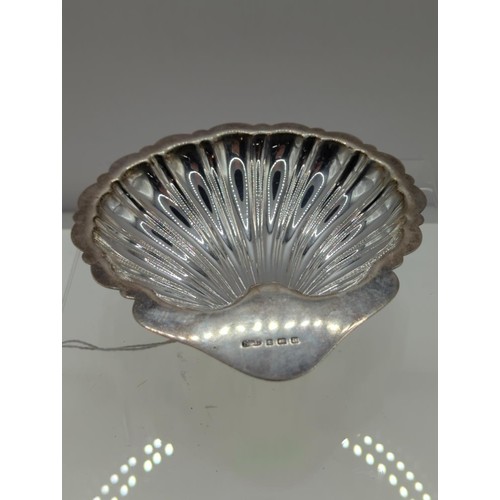 96 - Silver scallop-shaped butter dish, William Suckling Ltd, Birmingham 1926, 125 grams