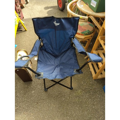 156 - 2x camping chairs