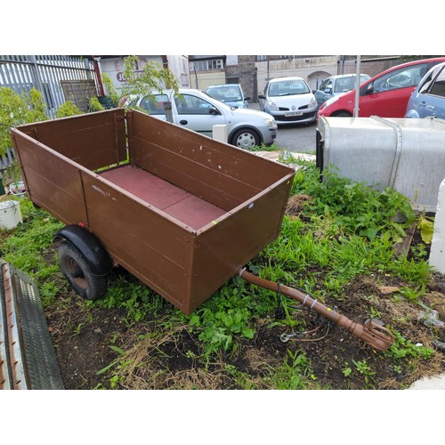 4 - Wooden single axle trailer. Total length 235cm W117cm H87cm. 