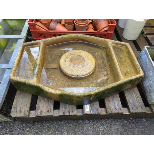 56 - Ground level concrete water feature/bird bath. L80cm W55cm H13cm.