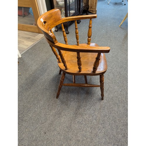 732 - Elm seated smokers bow chair