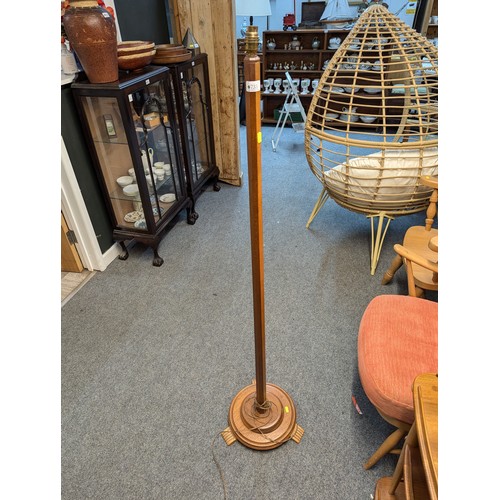 733 - Art deco style standard lamp. Plug removed, working order unknown. H152cm